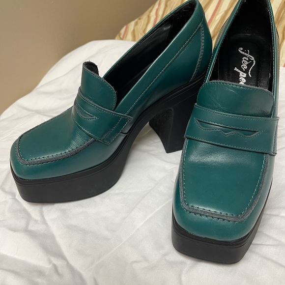 Free People Teal Leather Platform Loafers. Absolutely Stunning. NWOT - Picture 10 of 12